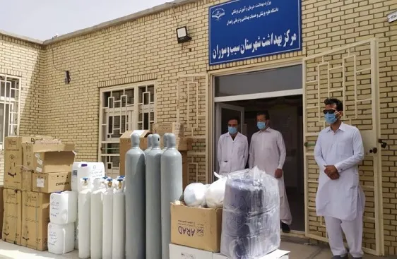 ارتقای تجهیزات پزشکی شبکه بهداشت و درمان شهرستان «سیب و سوران» با همت خیرین