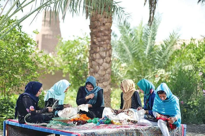 روایت زنانی که برای قنات‌های حاشیۀ «دشت لوت» مادری می‌کنند