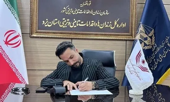 خوانندۀ مشهور کشورمان چند زندانی را آزاد کرد
