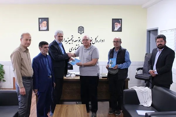 خیّر ایرانی ساکن انگلیس در روستای ارجنک چهارمحال‌ و بختیاری مدرسه می‌سازد