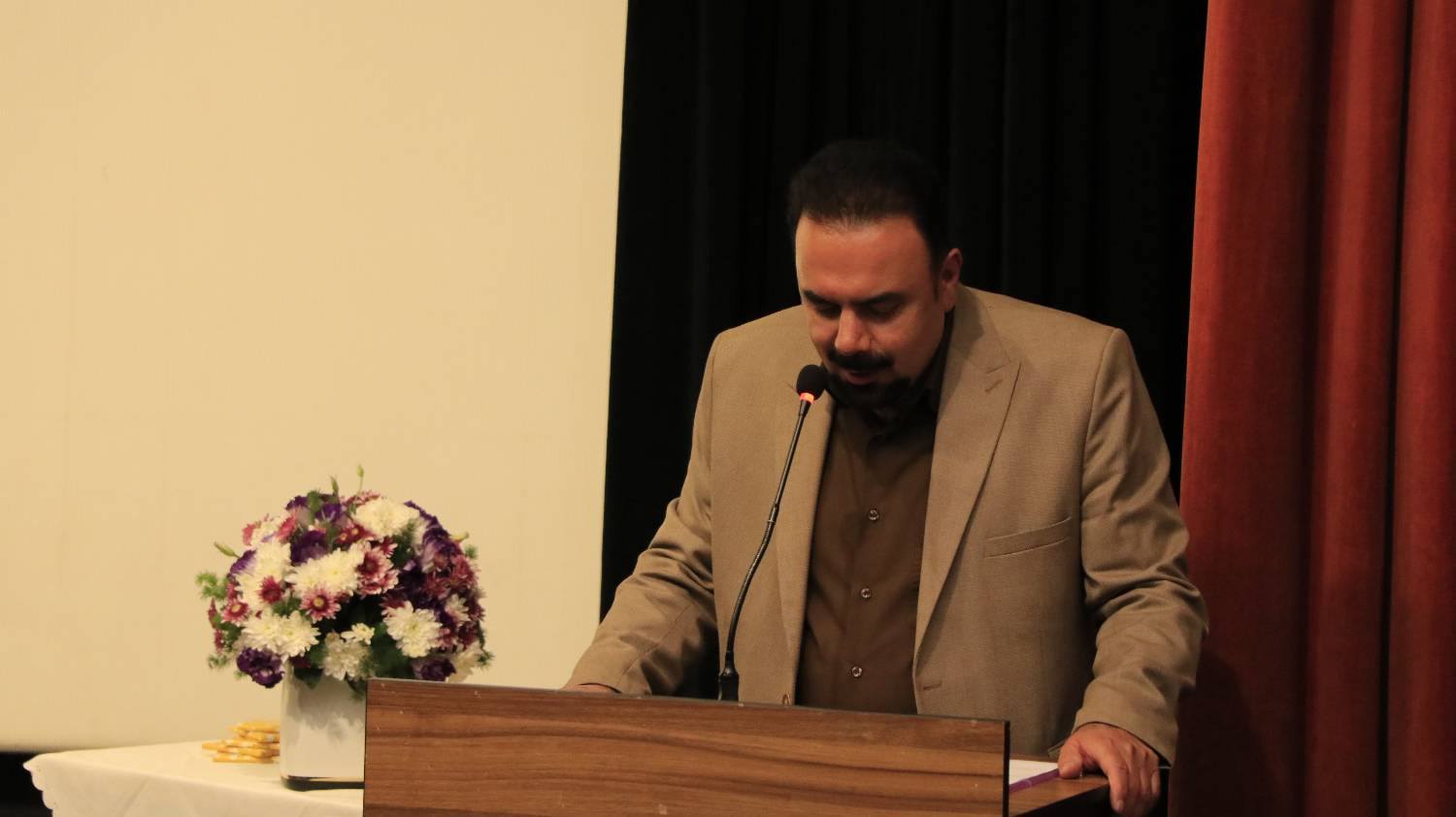 «شب شعر و موسیقی نابینایان» با حضور جمعی از هنرمندان و پیشکسوتان نابینا برگزار شد