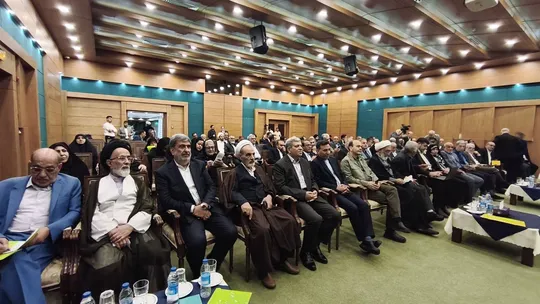 اجلاس سالانه مجمع خیرین کشور در مشهد مقدس برگزار شد / اهدای نشان خیر و احسان به ۱۰ خیّر برجسته و باسابقه
