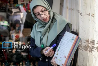 تداوم آموزش با فداکاری و همدلی