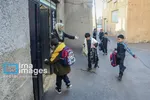 تداوم آموزش با فداکاری و همدلی