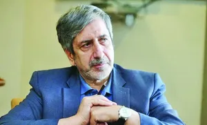 عاشورا به ما آموخت که زندگیِ با ذلت ارزش ندارد / رفتار انسانی امام حسین (ع) در تمام زندگی و تا لحظۀ شهادت، بی‌بدیل است