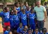 اهدای پیراهن ورزشی به کودکان یتیم‌خانه‌ای در «کنگو» توسط پزشک ایرانی