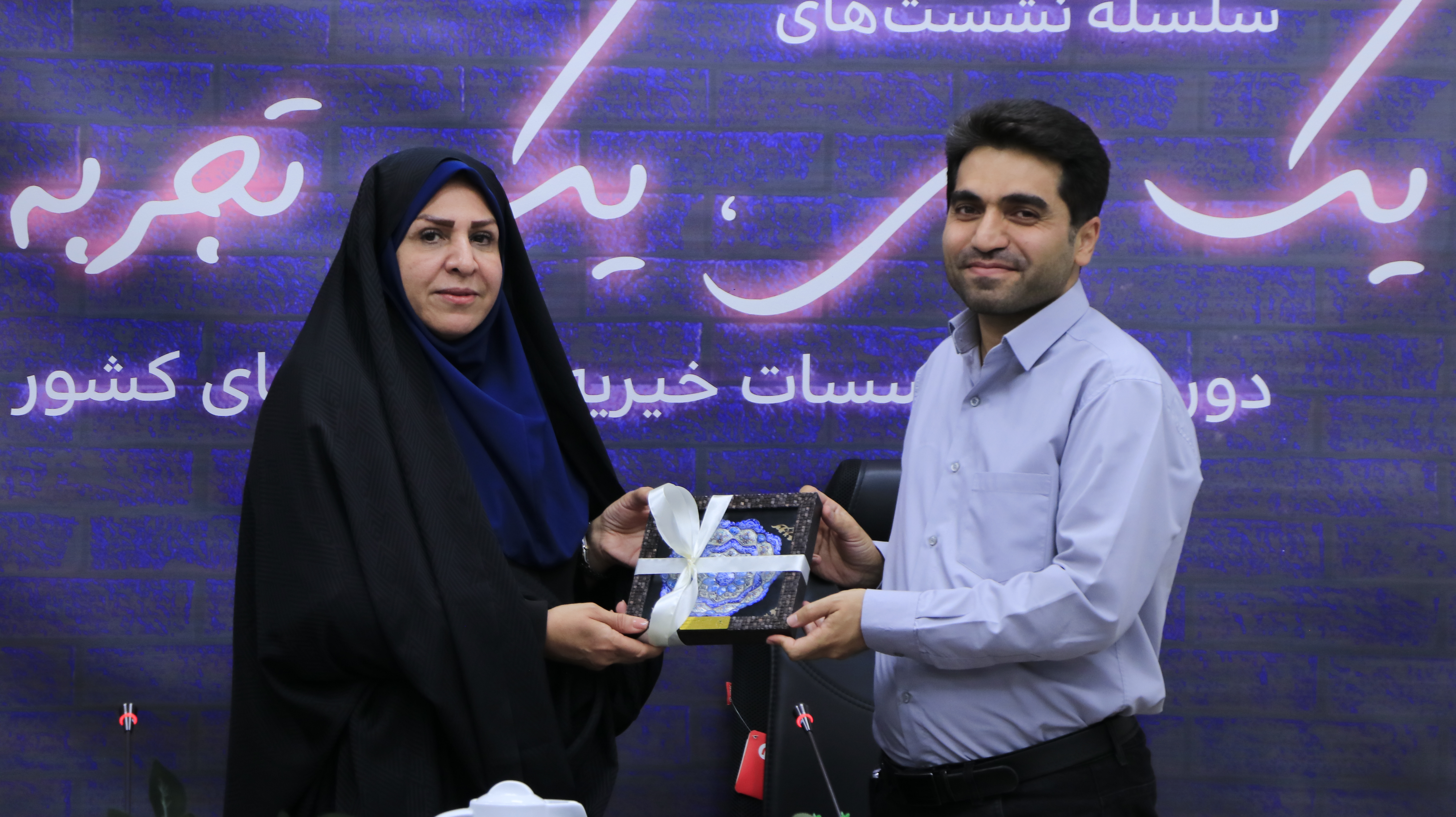 به یکدیگر فرصت بدهیم و همدلی کنیم؛ تجربیات مهوش صابری از ۲۵ سال کشنگری به یکدیگر فرصت بدهیم و همدلی کنیم؛ تجربیات مهوش صابری از ۲۵ سال کشنگری
