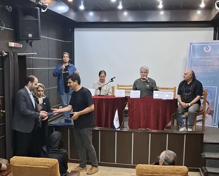 نخستین اکران مستند گویاسازی‌شده «با من برقص» برای افراد دارای آسیب بینایی برگزار شد