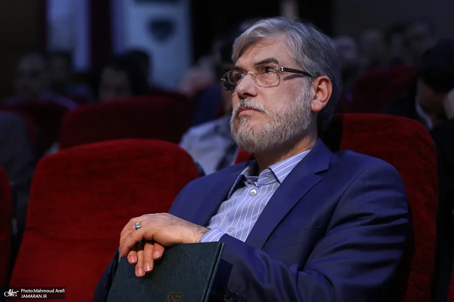 تأکید وزیر علوم بر نقش خیرین آموزش عالی در توسعه علم و ایران / تمجید از «علی سعیدی» کارآفرین نیکوکار