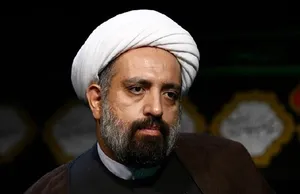 مجاهدت شاعران با سرودن ۱۶ هزار شعر در جنگ چهل روزه / باید حسینی‌ها و یزیدیان زمان را در شعر نشان دهیم