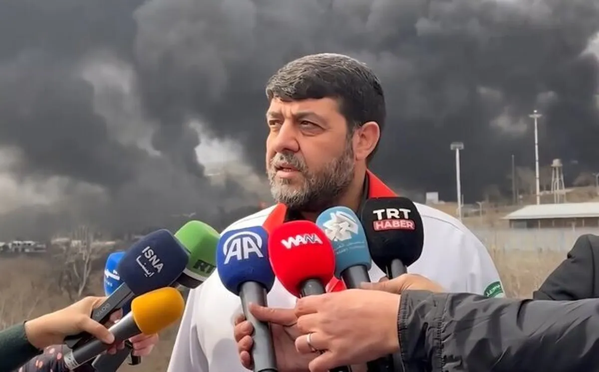 پیرحسین کولیوند: ۲۰ مرکز هلال‌احمر به صورت مستقیم مورد هدف دشمن قرار گرفت / یک میلیون و ۶۰۰ هزار نفر به تعداد داوطلبان هلال احمر اضافه شد